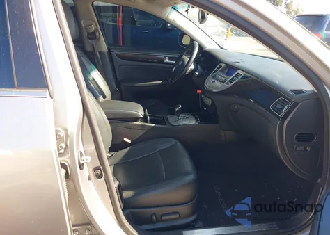 2013 Hyundai Genesis 3.8 from USA, damaged, VIN KMHGC4DD4DU230175